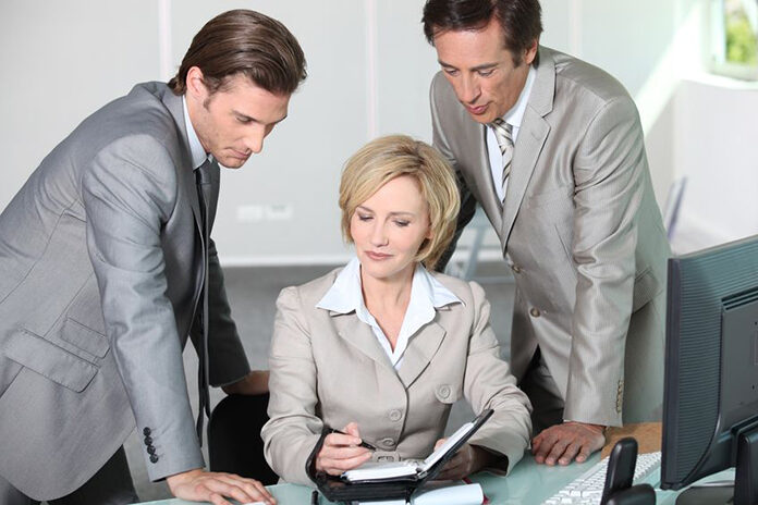 Jak obliczyć koszty wynagrodzenia pracownika