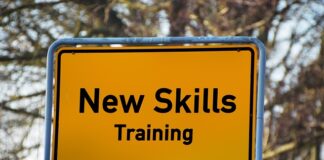 Czy praktyki studentów zgłasza się do ZUS?