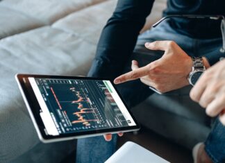 System S24 kontra gotowa spółka – analiza kosztów, ryzyka i korzyści w perspektywie długoterminowej System S24 kontra gotowa spółka - analiza kosztów, ryzyka i korzyści w perspektywie długoterminowej